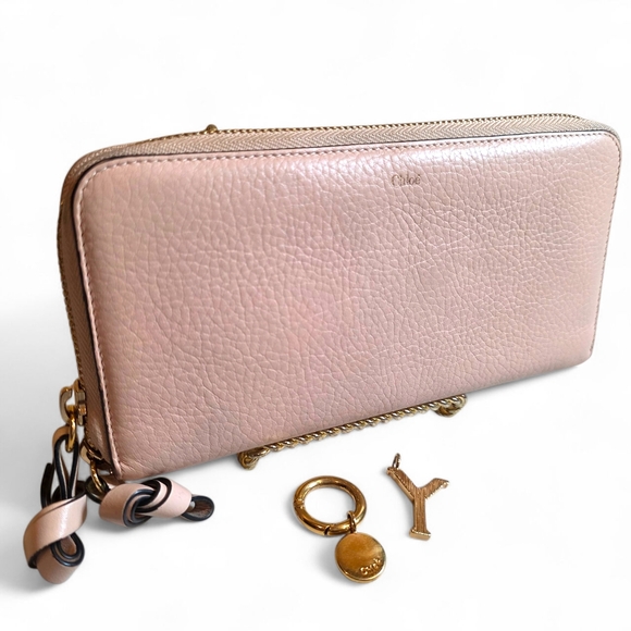 Chloé Zip Around Long Wallet Cream Leather With Charms - Picture 1 of 1